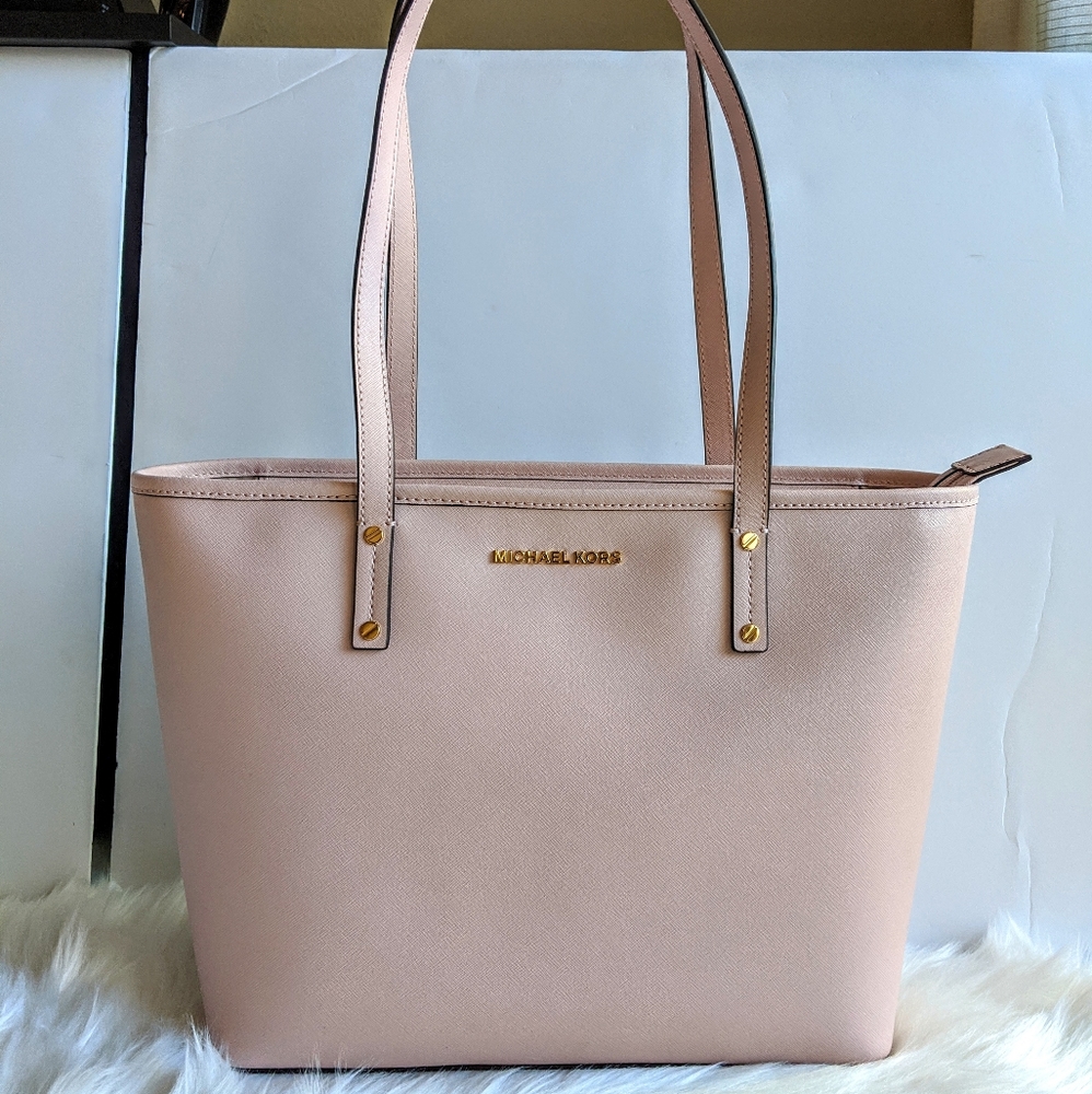 🔥🔥🔥Michael Kors Jet Set Travel MD TZ Tote